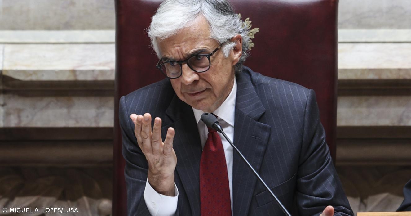 Aguiar Branco promete “empenho” da República na futura revisão da LFR