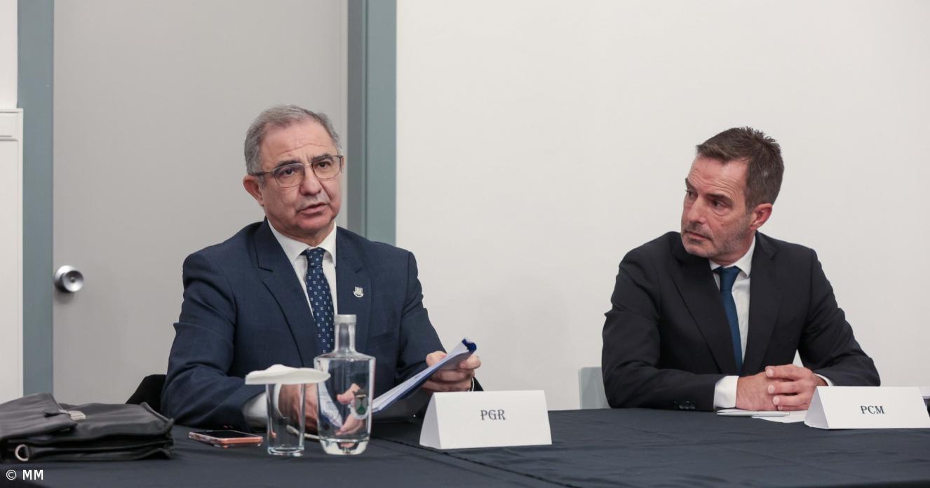 Presidente do Governo dos Açores reconhece condicionamento do clima no abastecimento ao Corvo