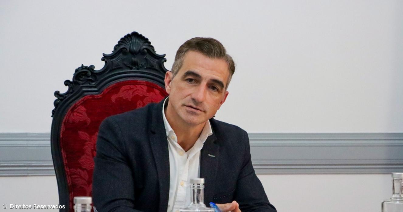 Câmara da Horta apela à República para alterar subsídio social de mobilidade