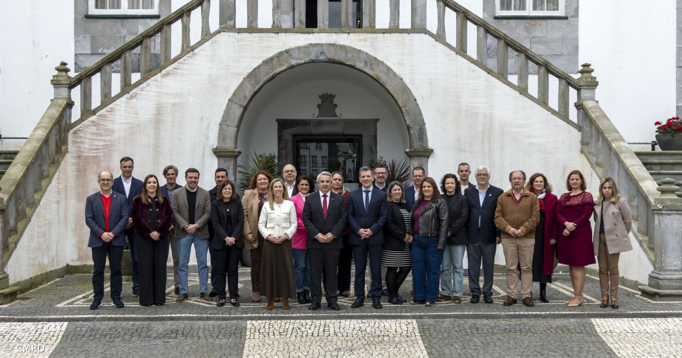 Câmara de Ponta Delgada transfere 3 ME para juntas de freguesia