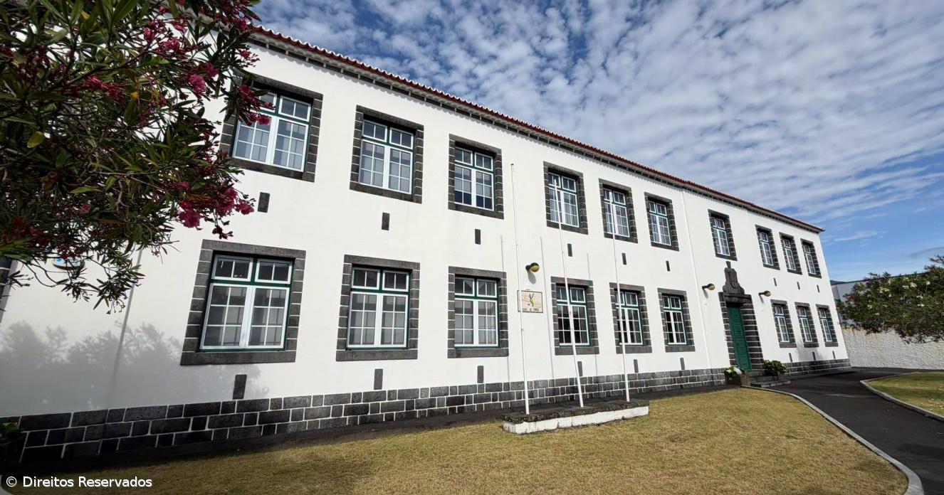 EB1/JI dos Foros retirada da rede escolar dos Açores