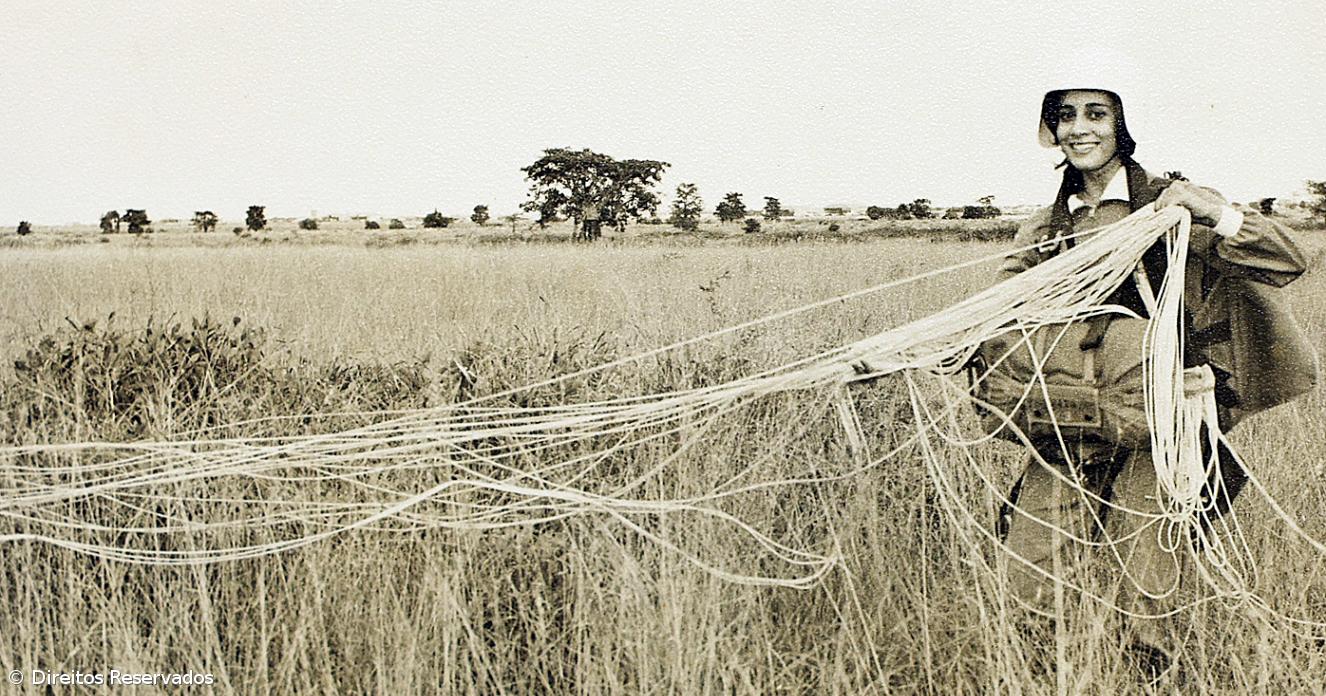As memórias de uma pioneira no paraquedismo em Angola