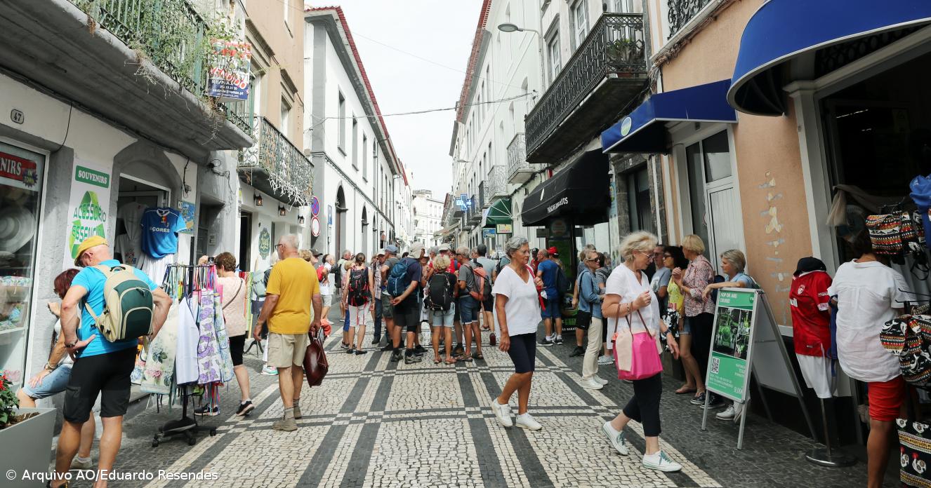 Pleno emprego e a crescer, mas produtividade em queda